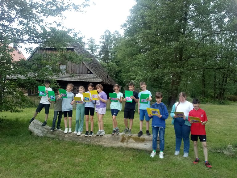 Lekcja poezji pod chmurką